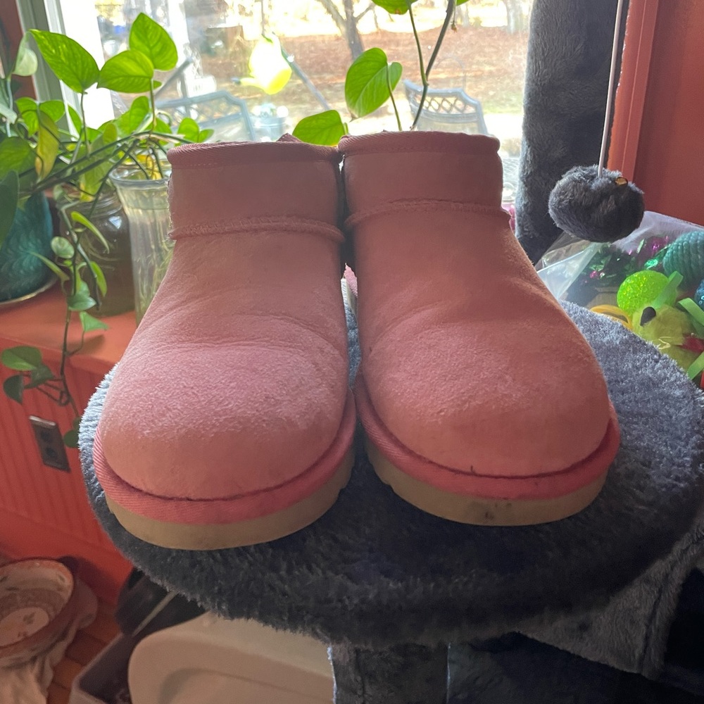 Uggs Short Boots - image 7